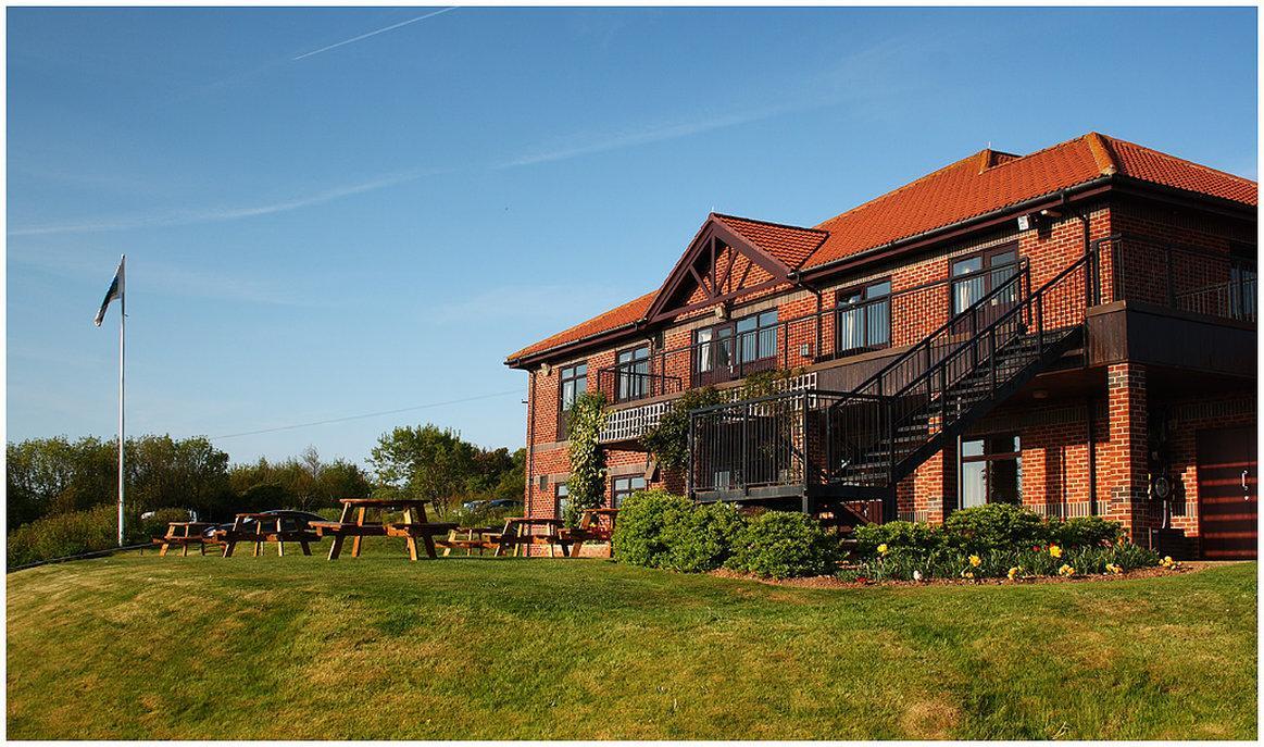 Hunley Golf Club Hotel ซอลท์เบิร์น-บาย-เดอะ-ซี ภายนอก รูปภาพ